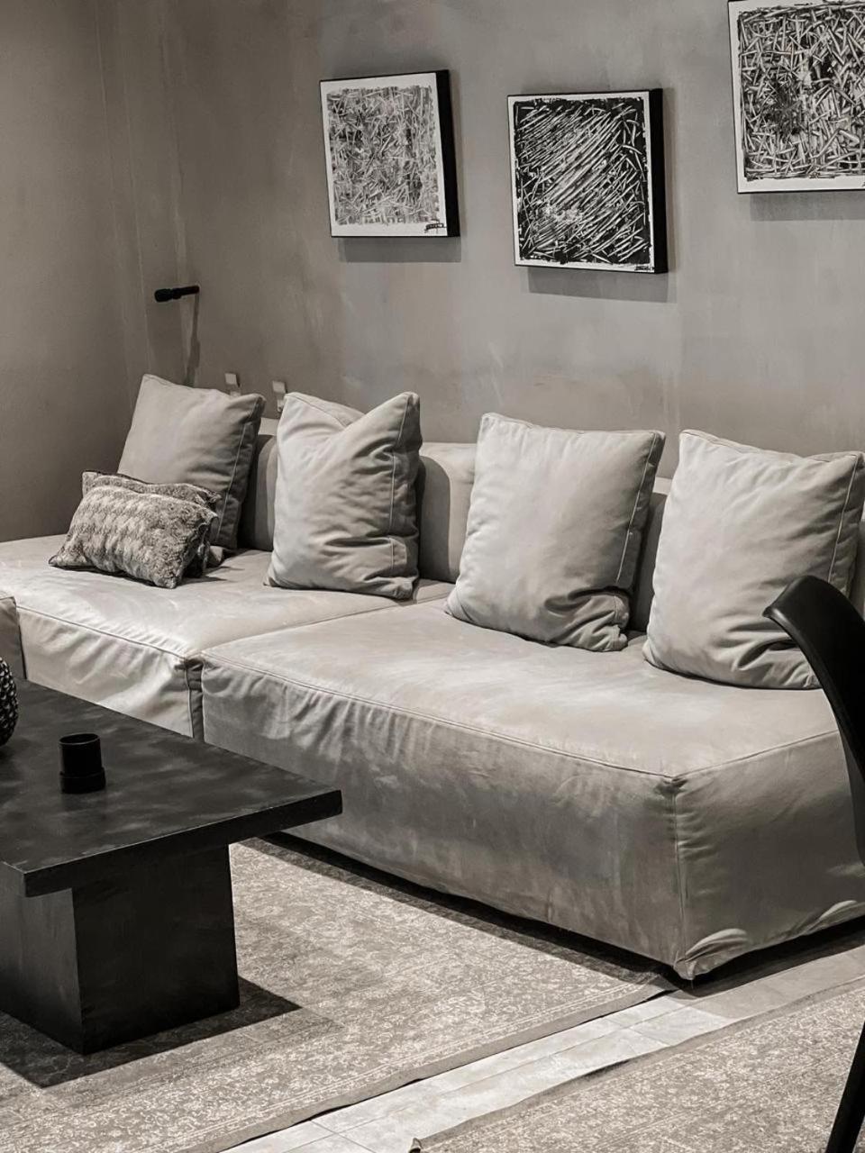 Casagold Glyfada Luxury Apartment Near The Sea เอเธนส์ ภายนอก รูปภาพ