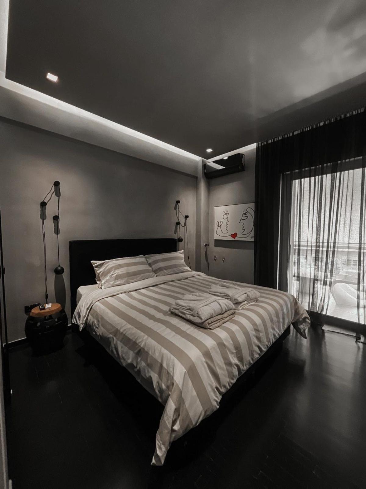 Casagold Glyfada Luxury Apartment Near The Sea เอเธนส์ ภายนอก รูปภาพ